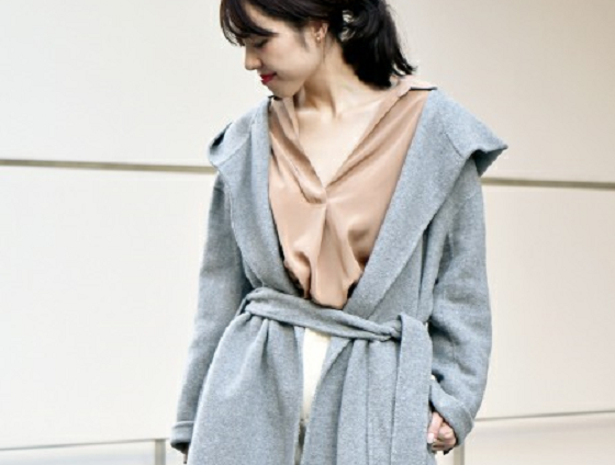 gown-coat-knot